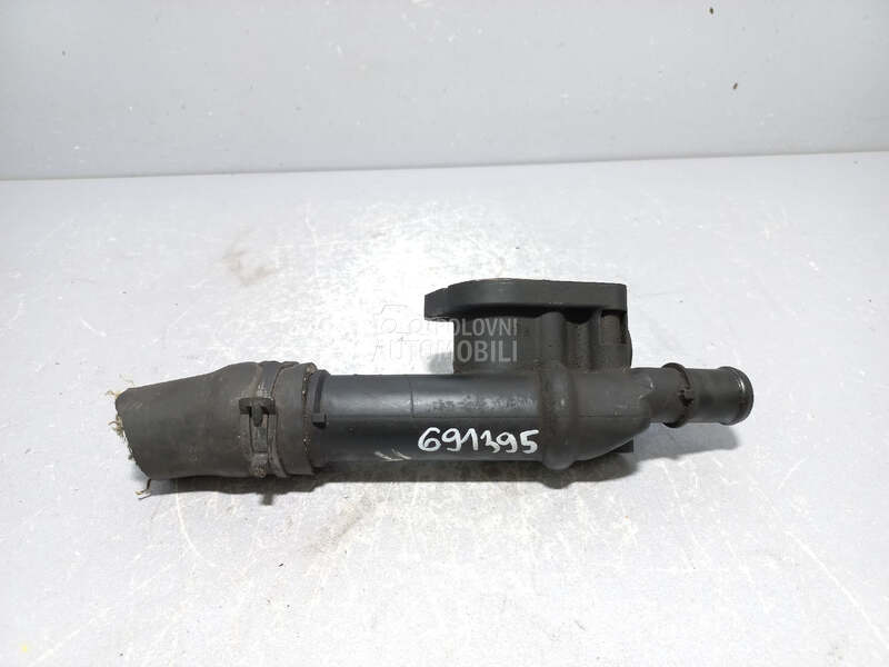 KUCISTE TERMOSTATA za Volkswagen Golf 5