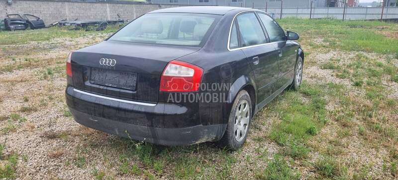 Audi A4 2001. god. -  kompletan auto u delovima