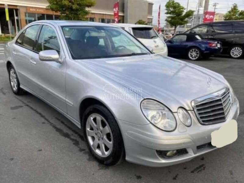 Mercedes Benz E Klasa W211 -  kompletan auto u delovima