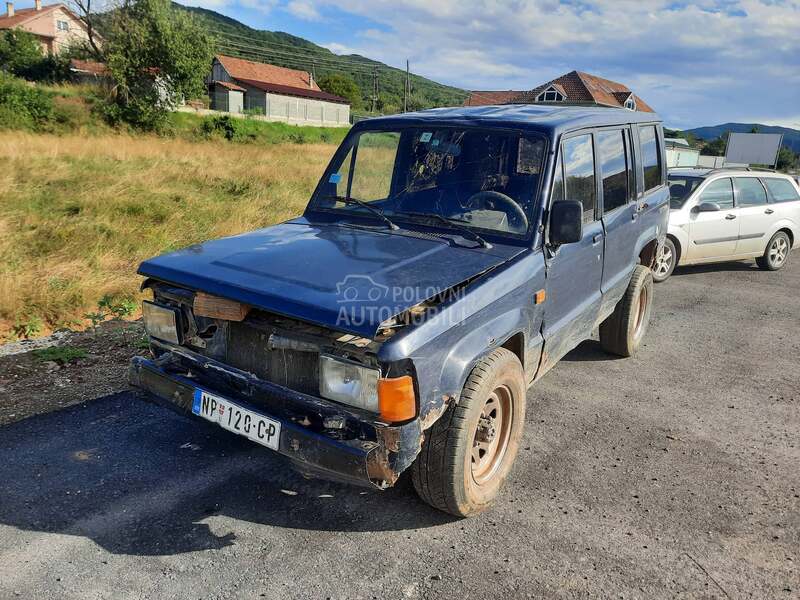 Isuzu Trooper -  kompletan auto u delovima