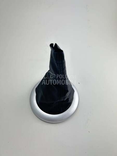 Koza menjača sa ramom za Renault Megane od 2002. do 2008. god.
