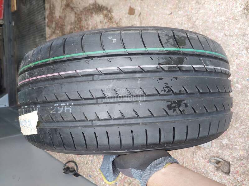 Yokohama 245/40 R18 Letnja