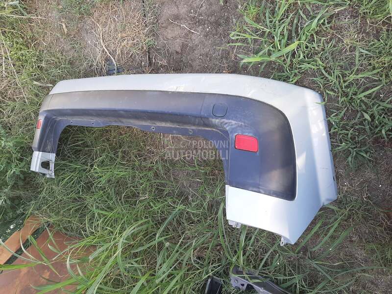 zadnji branik za Renault Scenic od 2002. do 2008. god.