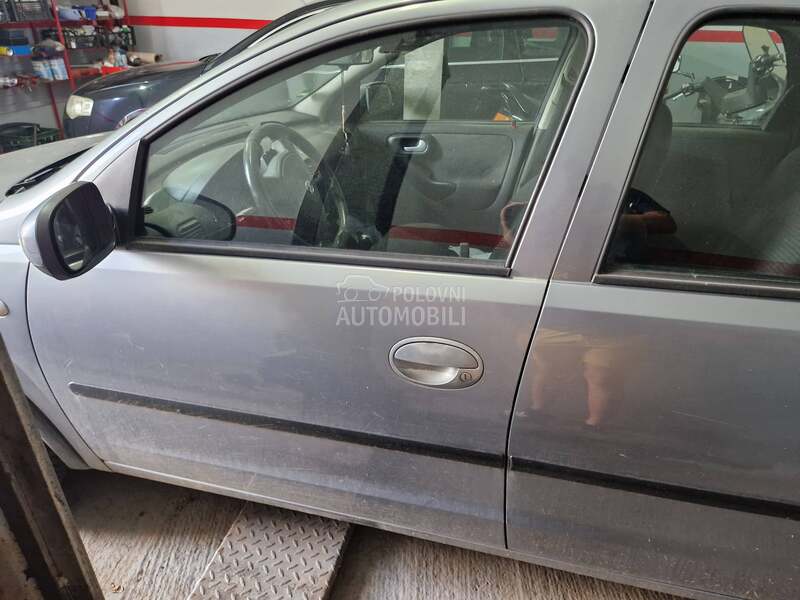 Vrata siva boja z163 za Opel Corsa C