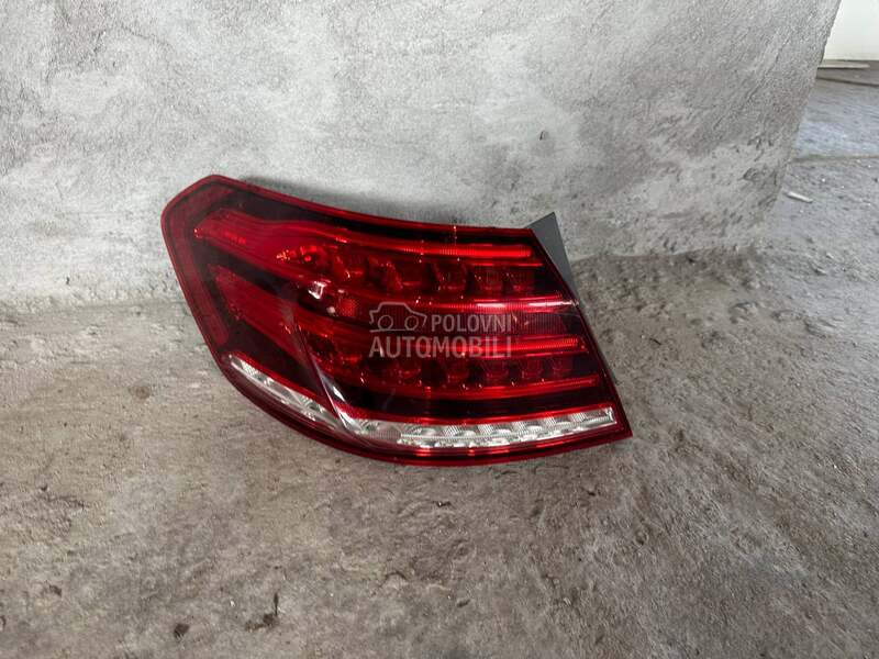 Leva lampa za W212 facelift za Mercedes Benz E Klasa