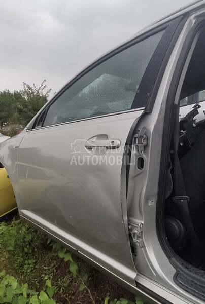 Keder vrata guma lajsna za Toyota Avensis od 2002. do 2008. god.