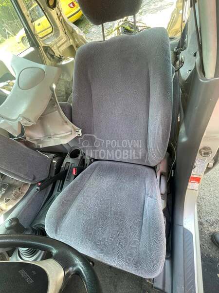 Sedista za Suzuki Liana od 2000. do 2008. god.