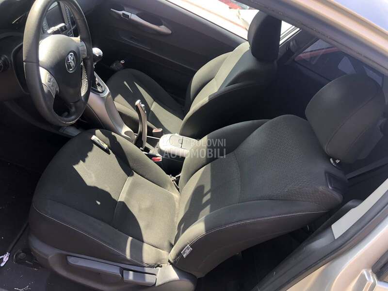 Sedista tapaciri 2/3 vrata za Toyota Auris od 2007. do 2012. god.