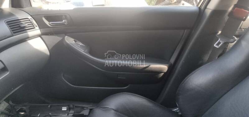 Pojas prednji zadnji T250 za Toyota Avensis od 2002. do 2009. god.