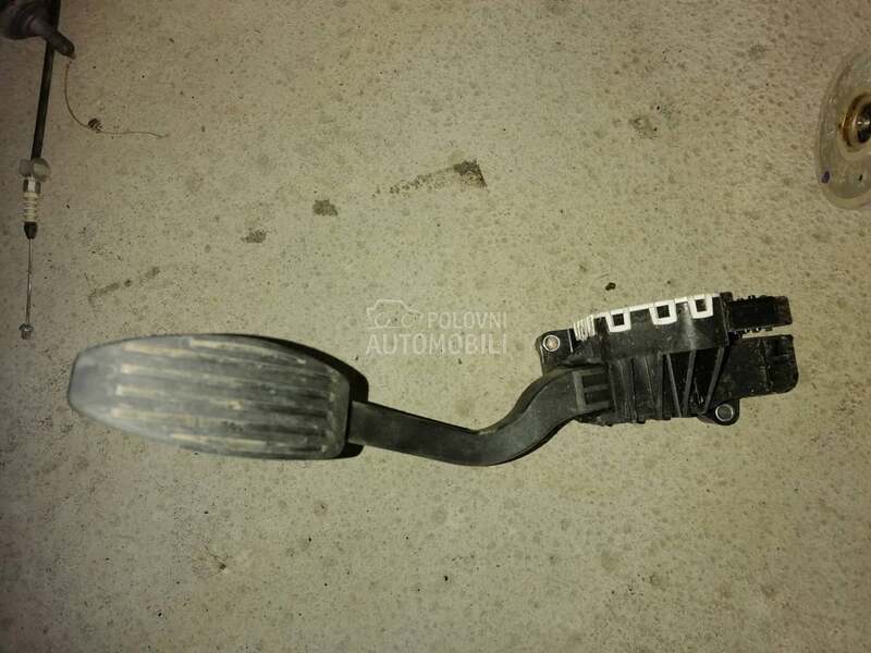 Pedal gasa za Fiat 500