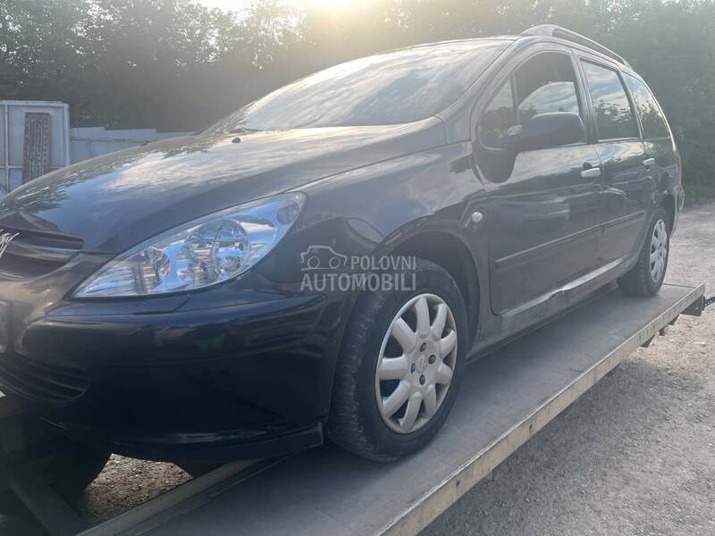 levi/desni retrovizor za Peugeot 307 od 2001. do 2008. god.