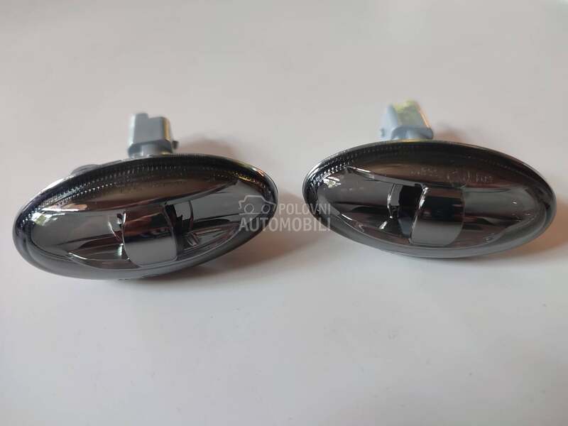 Migavci set zatamnjeni za Peugeot 206, 407 od 1998. do 2010. god.