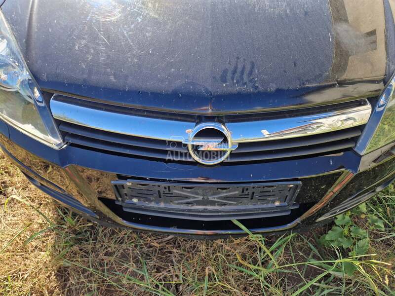 Maska hrom za Opel Astra H