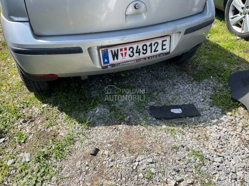 zadnji branik za Opel Corsa C od 2001. do 2006. god.