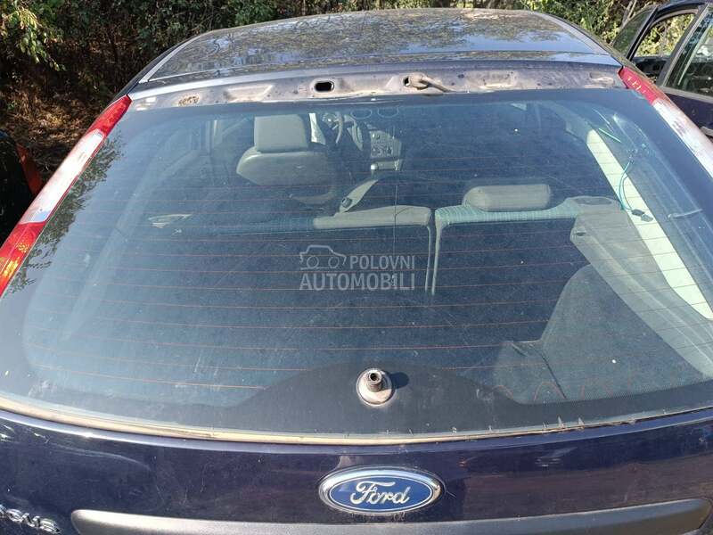 Zadnje staklo za Ford Focus od 2004. do 2008. god. za Ford Focus od 2004. do 2008. god.