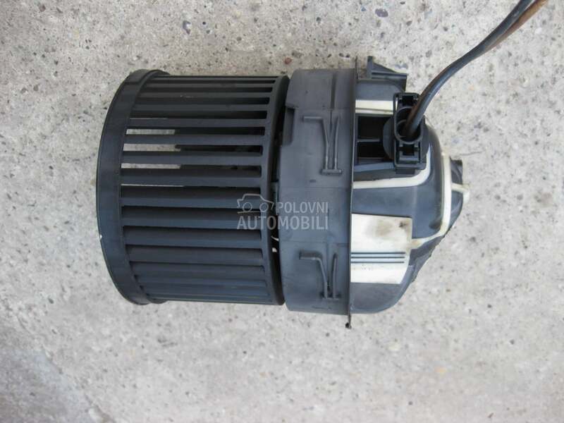 Ventilator kabine sa reostatom za Peugeot 308 od 2007. do 2013. god.