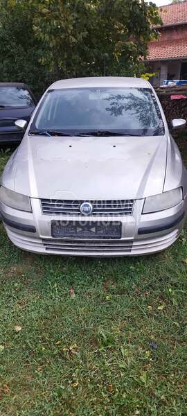 Fiat Stilo -  kompletan auto u delovima