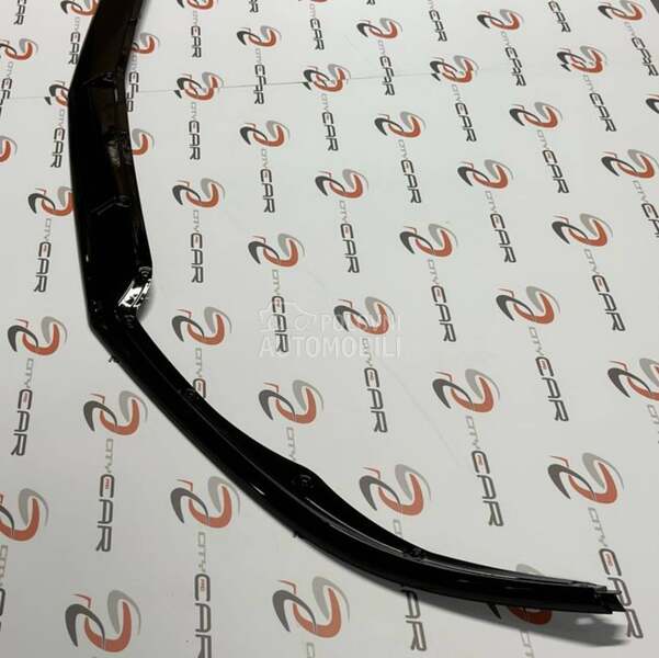 Prednji lip C63 za Mercedes Benz Ostalo