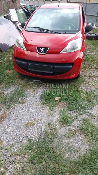 Prednji branik za Peugeot 107
