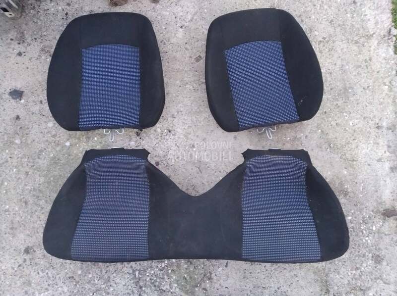 Sedista zadnja Cabrio CC za Peugeot 206