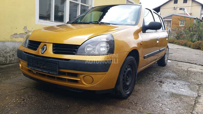 Renault Clio 1.2 8V 2002. god. -  kompletan auto u delovima