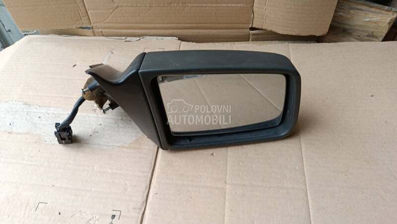 Desni elektro retrovizor za Opel Astra F od 1991. do 1994. god.