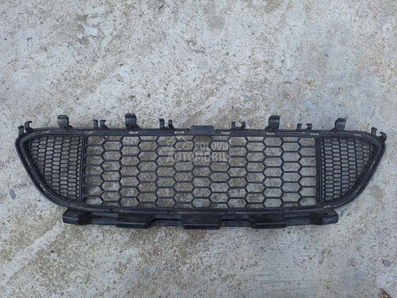 resetka maska u braniku f30 za BMW Serija 3