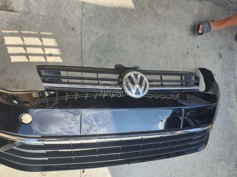 Maska prednja za Volkswagen Golf 7 od 2016. do 2019. god.