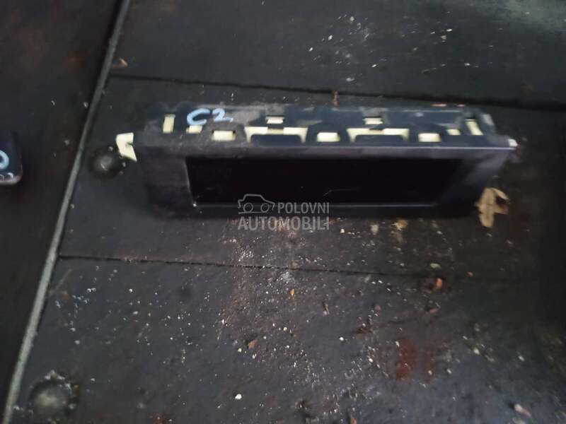 mali displej za Citroen C2