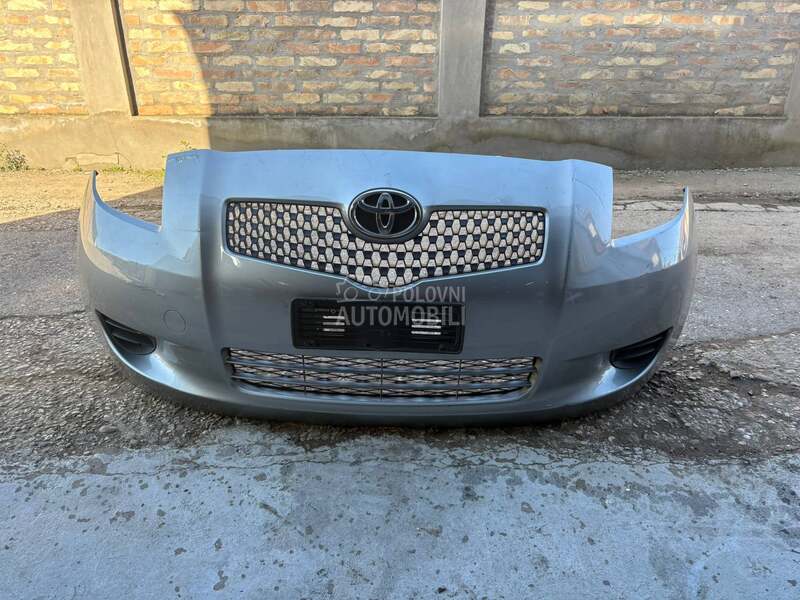 Prednji branik za Toyota Yaris od 2006. do 2009. god.