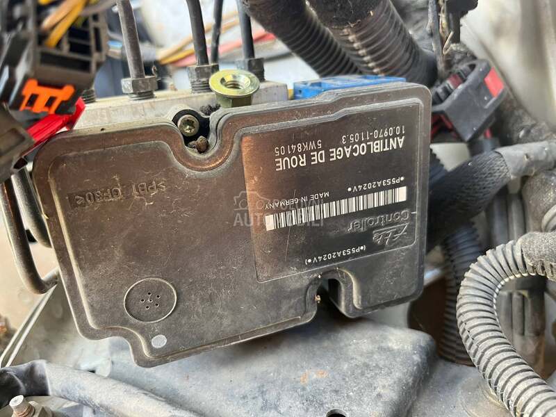 Abs centrala 206 cc kabrio 1.6 za Peugeot 206