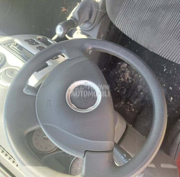 volan za Dacia Sandero od 2008. do 2015. god.