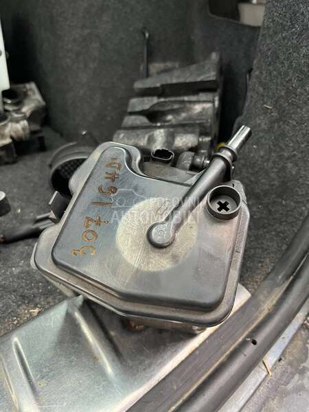 Kuciste filtera nafte 1.6hdi za Peugeot 206, 206 plus, 207 ...