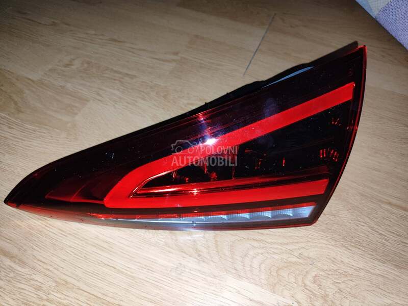Stop lampa za Mercedes Benz A 200 od 2018. do 2023. god.