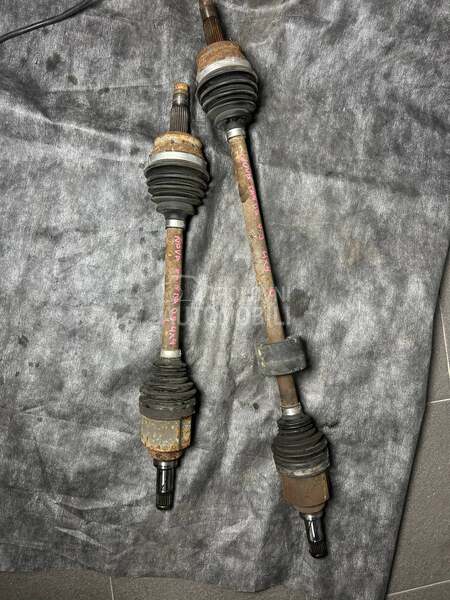 Poluosovine 0.9 Twin air 4x4 za Fiat Panda od 2012. do 2022. god.