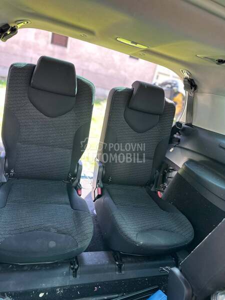 Sesto i sedmo sediste za gepek za Peugeot 308