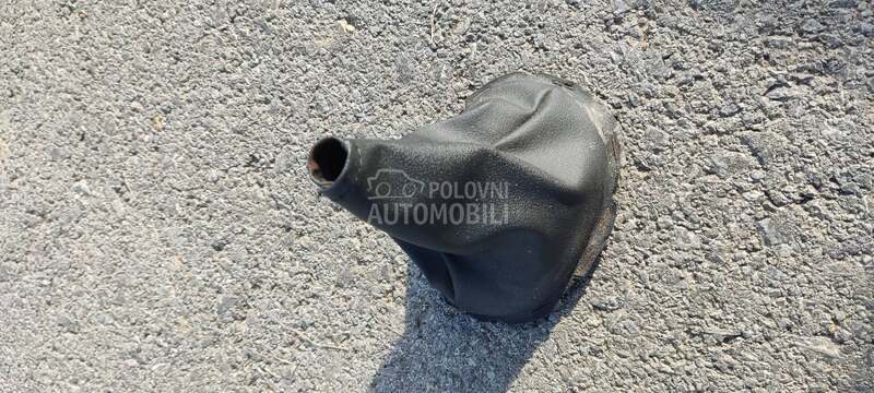 Kozica menjaca restyling za Toyota Yaris od 1998. do 2005. god.