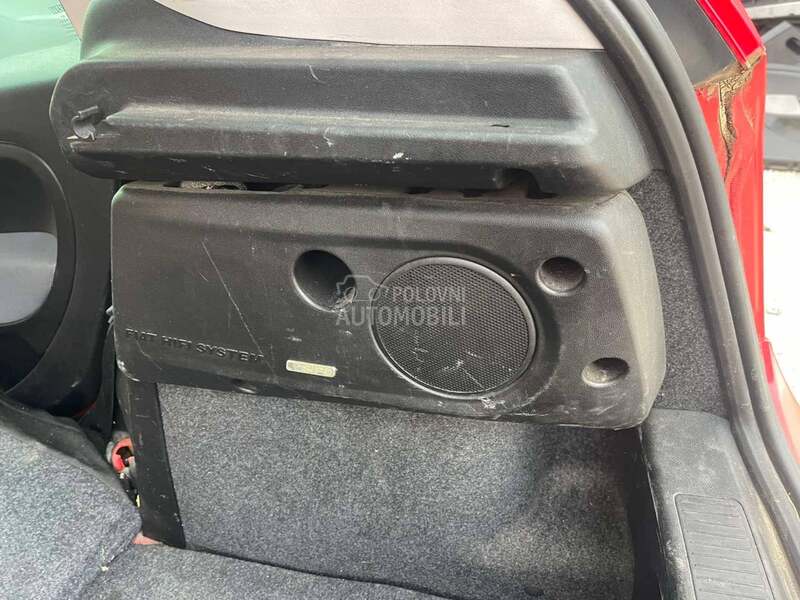 Vufer fabricki za Fiat Grande Punto