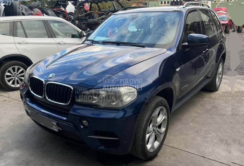 BMW X5 E70 LCI -  kompletan auto u delovima