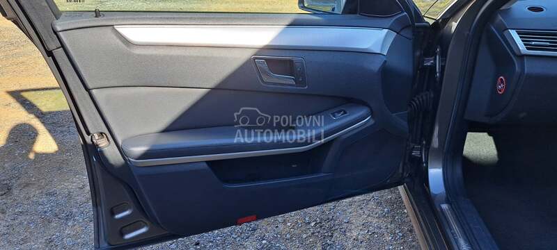 Tapaciri vrata za Mercedes Benz E 200, E 220, E 230 ...