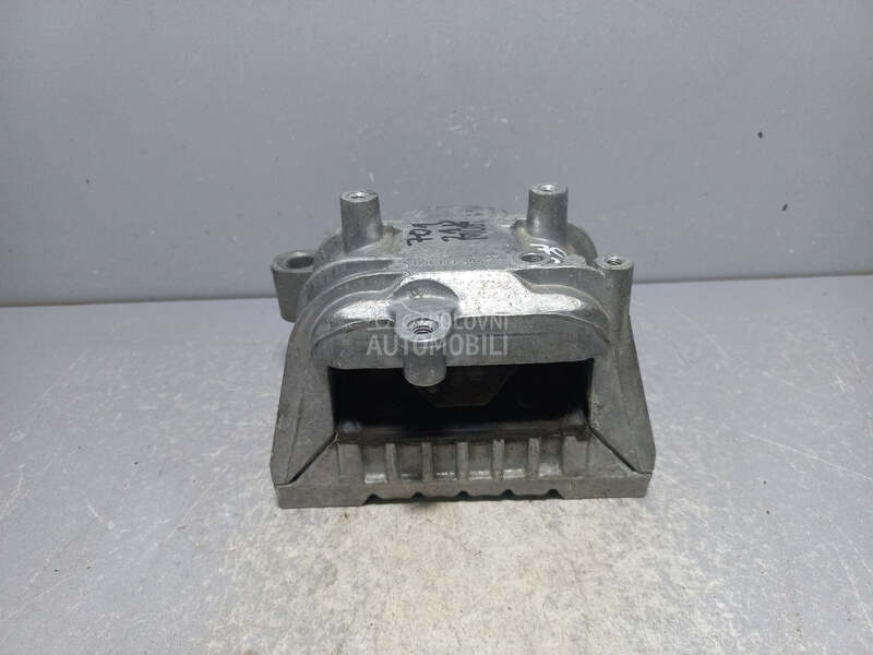 NOSAC MOTORA za Volkswagen Passat B7
