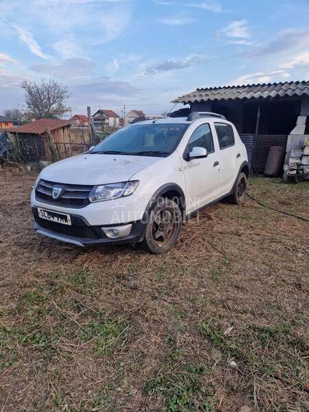 Dacia Stepway 2015. god. -  kompletan auto u delovima