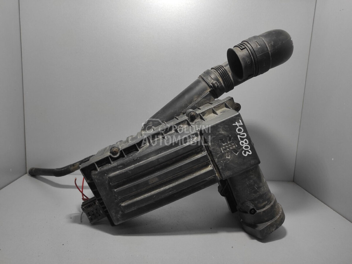 KUCISTE FILTERA ZRAKA za Volkswagen Passat B6 - 3C0129607AR