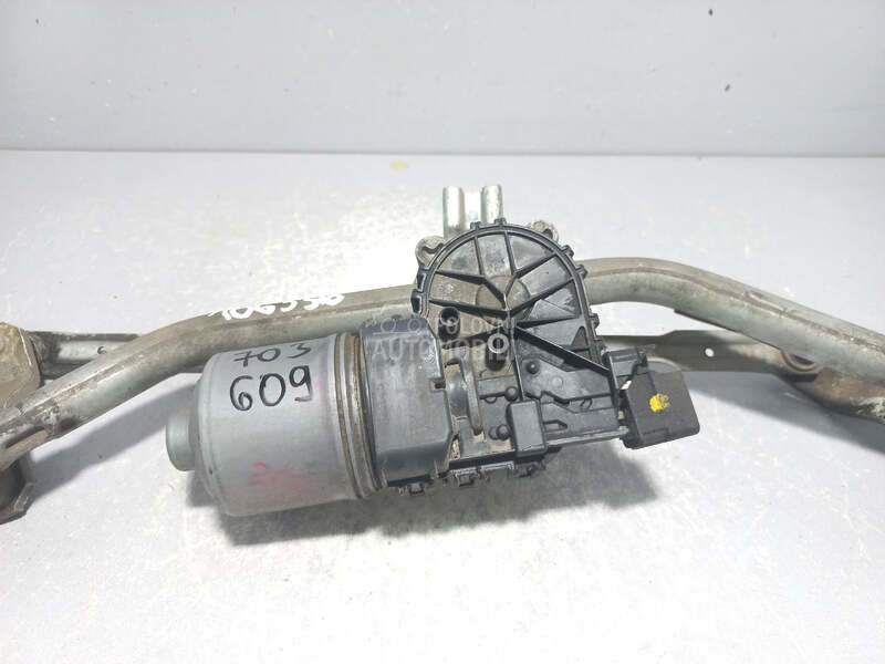 MOTORIC PREDNJEG BRISACA za Peugeot 207