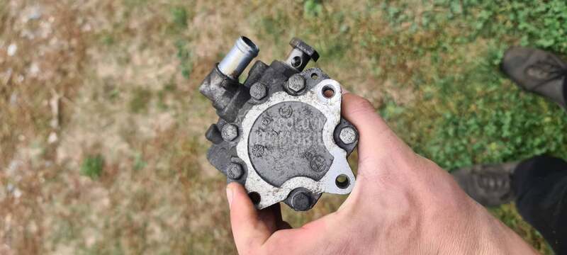 Pumpa ulja za volan 1.9 Tdi za Audi A4 od 2001. do 2008. god.