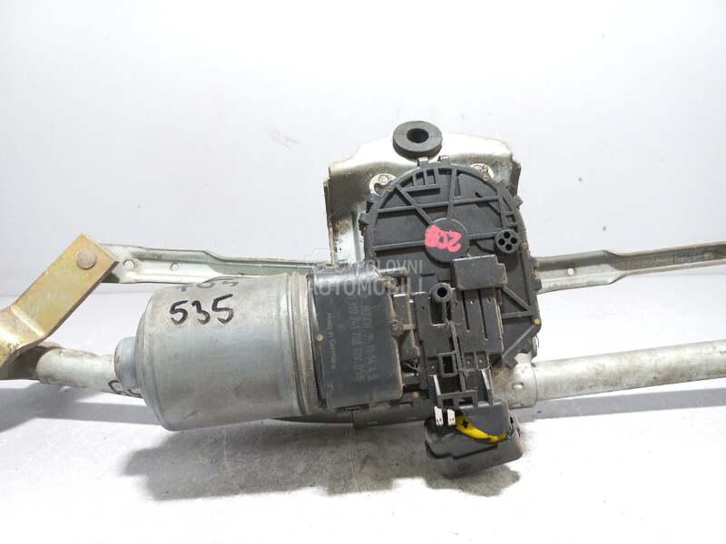 MOTORIC PREDNJEG BRISACA za Citroen C5