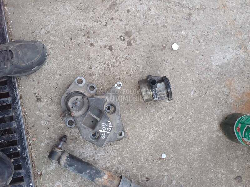Nosac motora za Renault Clio od 2000. do 2006. god.
