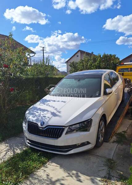 Škoda Superb 2015. god. -  kompletan auto u delovima