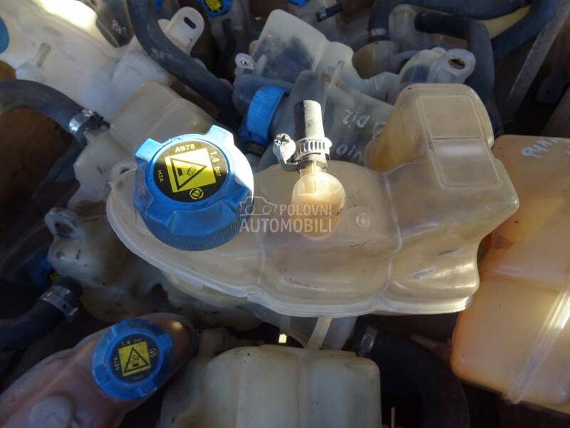 Boca za antifriz prelivna jtd za Fiat Punto