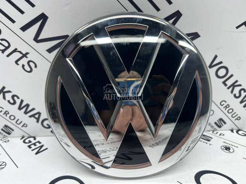 Prednji znak za Volkswagen Passat B8